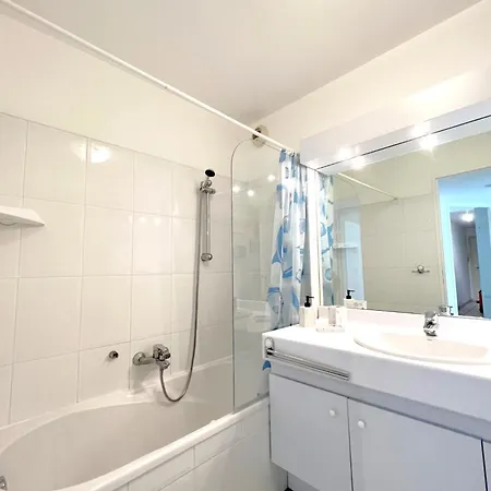 Palazzio 3, Quartier Vieux Port Avec Parking, By Welcome To Apartment